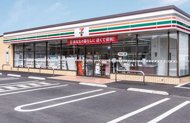 コンビニ　セブンイレブン岡山奥田店（コンビニ）まで496m