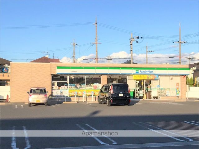 コンビニ　ファミリーマート野洲冨波店（コンビニ）まで424m