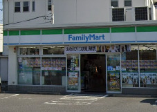 コンビニ　ファミリーマート 名東照が丘店（コンビニ）まで486m