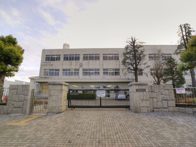 中学校　さいたま市立与野西中学校（中学校）まで1026m