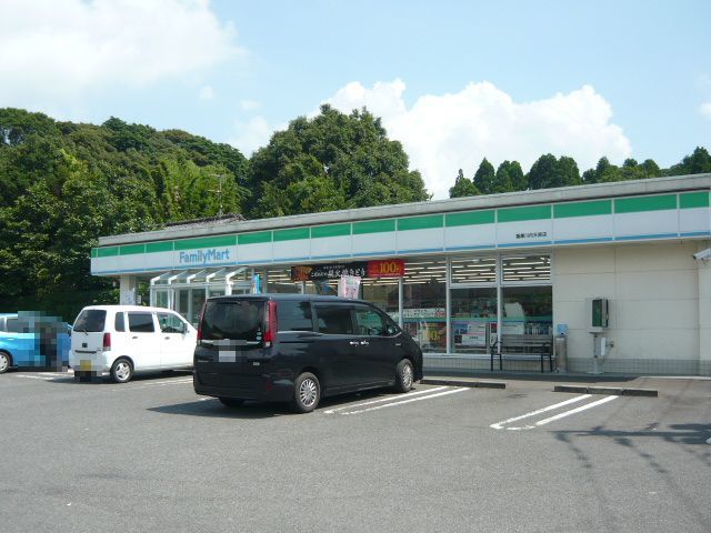 コンビニ　ファミリーマート薩摩川内天辰店（コンビニ）まで150m
