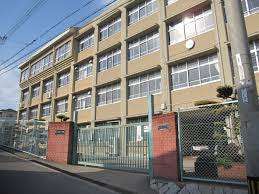 中学校　神戸市立王塚台中学校（中学校）まで1128m