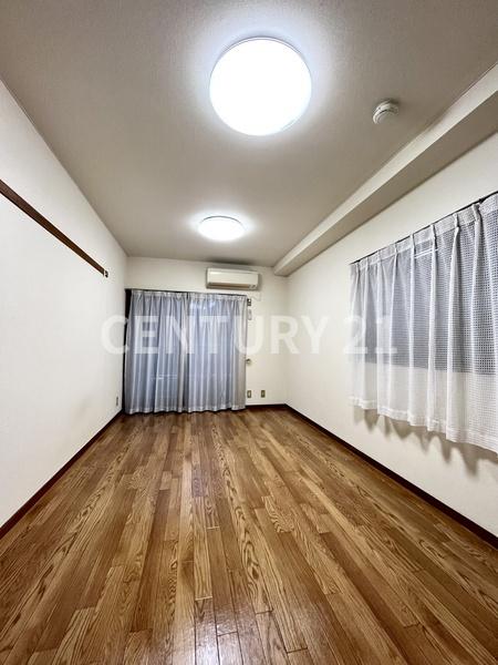 居室・リビング　※他の部屋の写真です。
