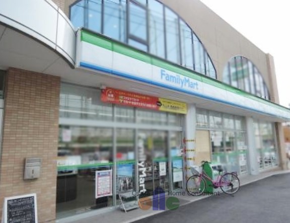 コンビニ　ファミリーマート若江南町店（コンビニ）まで482m
