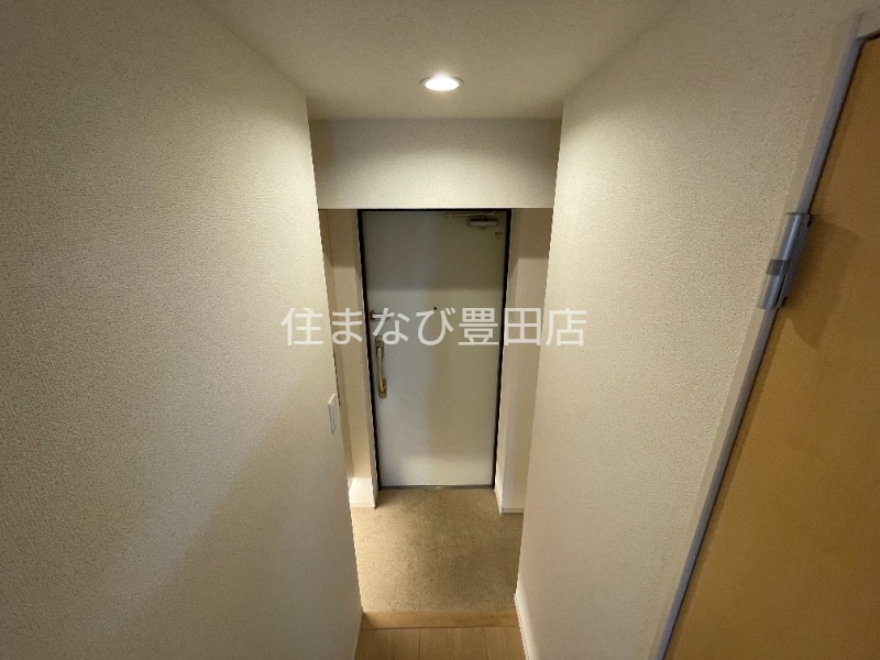玄関　同型別部屋写真