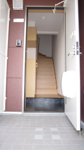 玄関　収納もある玄関です