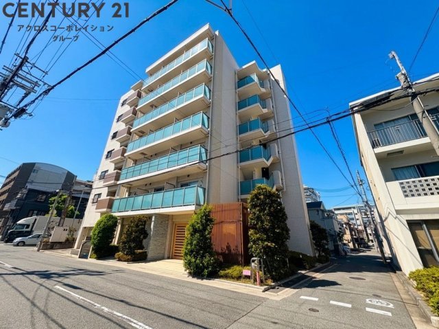 建物外観　オートロック完備で安心のセキュリティ♪