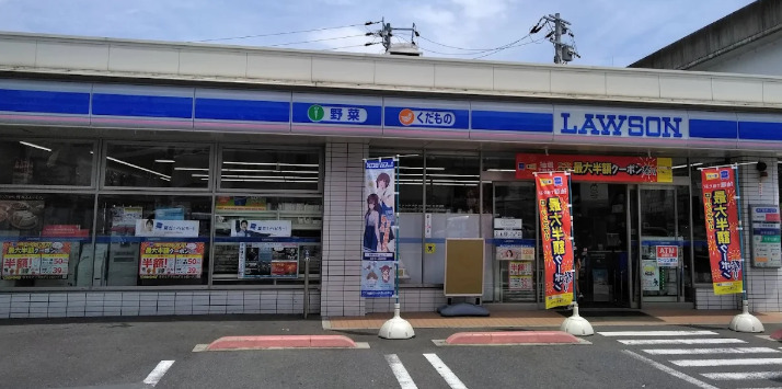 コンビニ　ローソン 東区大幸四丁目店（コンビニ）まで651m