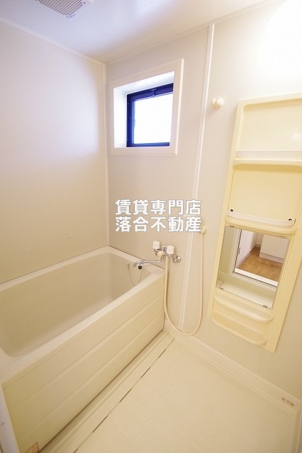 バス・シャワールーム　落ち着いた空間のお風呂