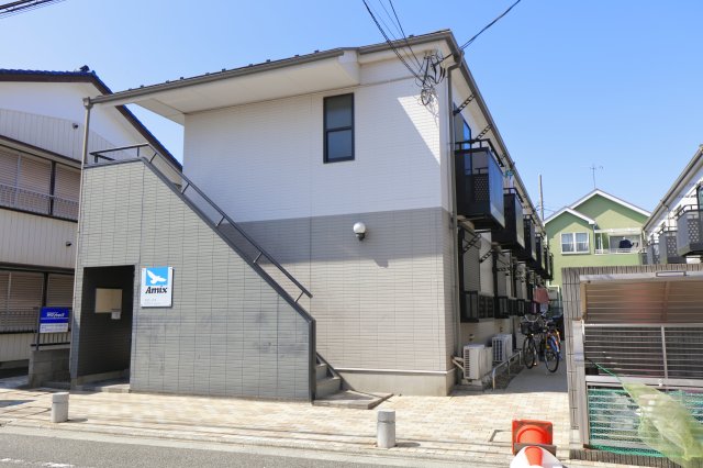 都営新宿線 篠崎駅 バス乗車時間：5分 最寄りバス停で下車 徒歩4分 築26年