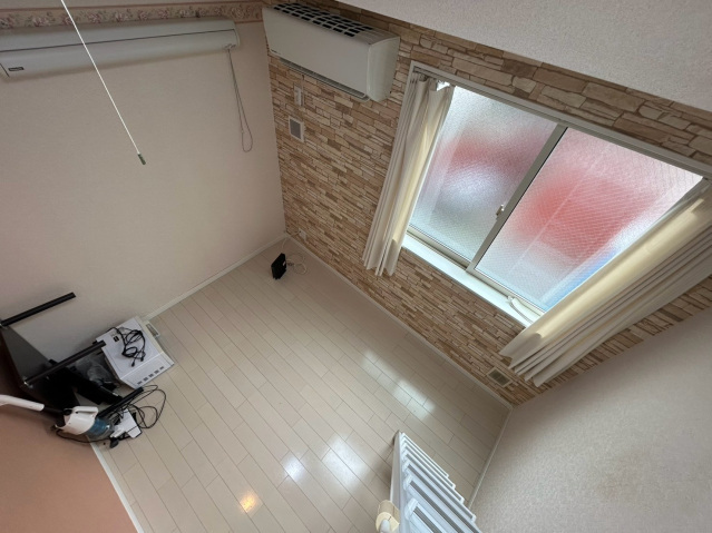京急本線 金沢文庫駅 徒歩13分 2階建 築10年の居間写真