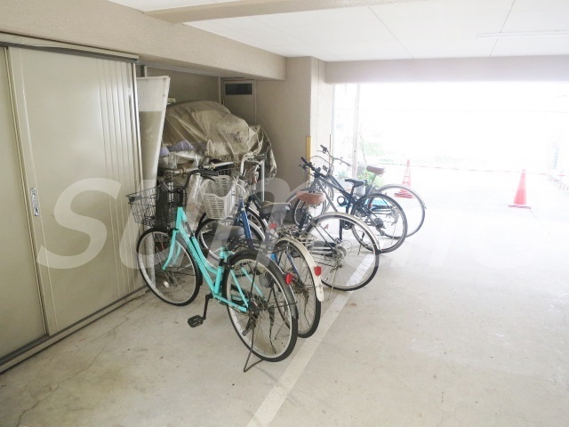その他共有部分　自転車置場です☆