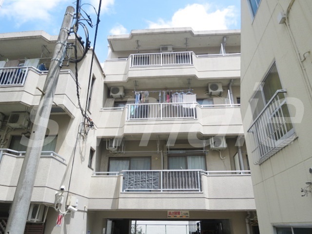 建物外観　1988年4月築です☆