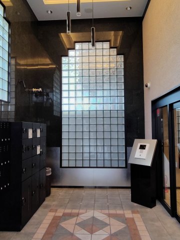 エントランス　Totsu Residence Hakata East