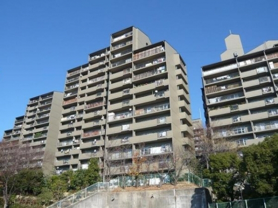 大阪モノレール本線 千里中央駅 徒歩11分 築45年