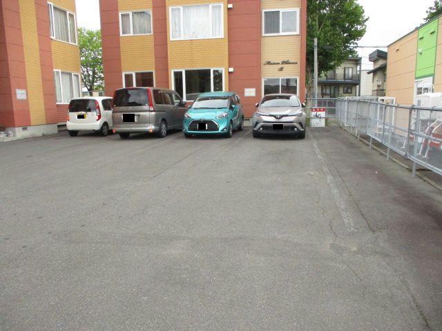 駐車場　駐車場