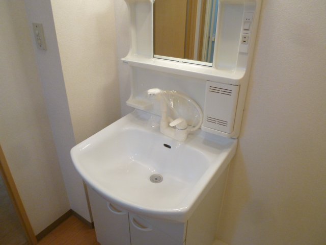 シャインヒルズIの内装写真
