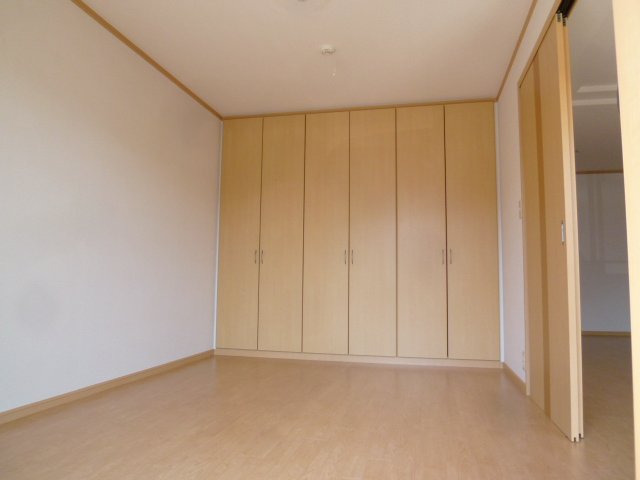 シャインヒルズIの内装写真