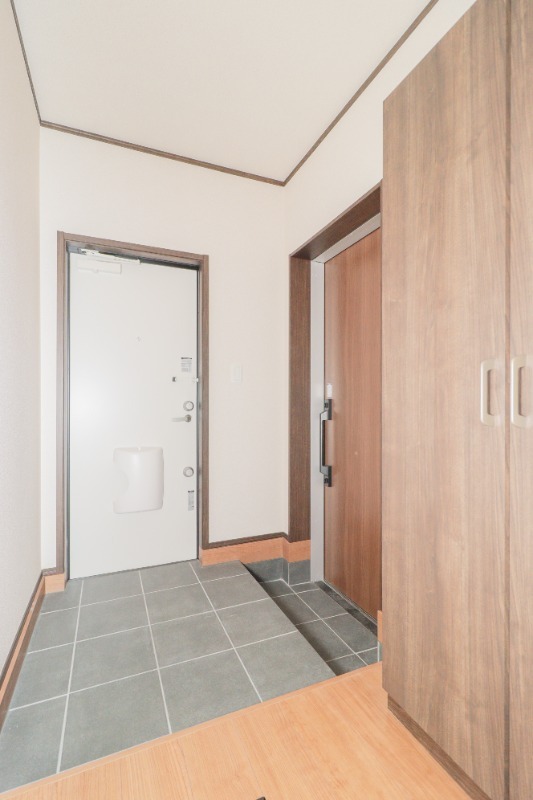 玄関　図面と現状に相違がある場合には現状を優先