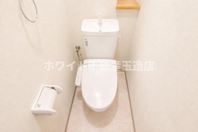 地下鉄谷町線 四天王寺前夕陽ケ丘駅 徒歩3分 11階建 築14年のトイレ写真
