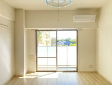 居室・リビング　写真は別のお部屋のものです