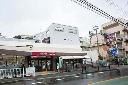 ショッピングセンター　コープ高丸（ショッピングセンター）まで500m