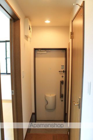 アンプルール リーブル ゴールドクレストの玄関写真
