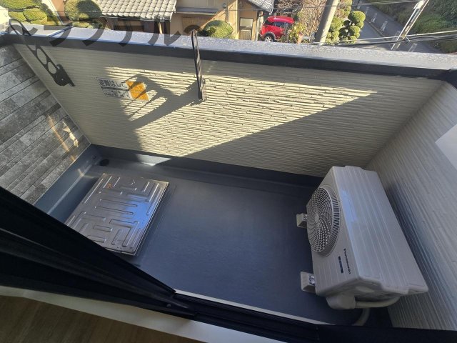バルコニー　同メーカー施工　別部屋イメージ写真