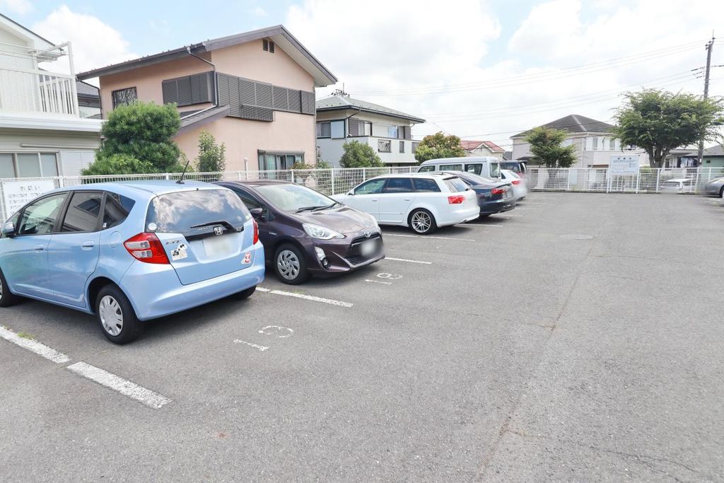 駐車場　駐車場