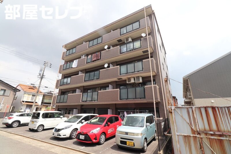 リエス中村公園西の建物外観