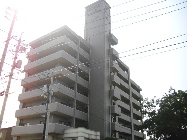 広島市安佐南区川内のマンションの建物外観