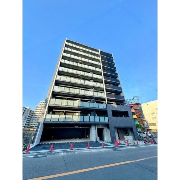 大阪市西区立売堀のマンションの建物外観