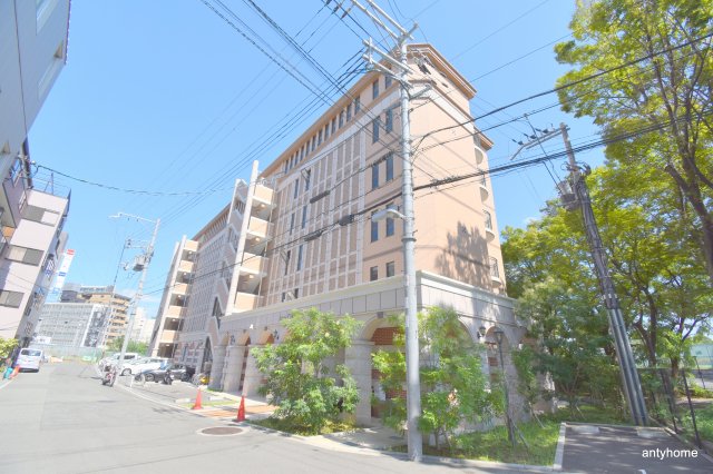 大阪市東淀川区柴島のマンションの建物外観