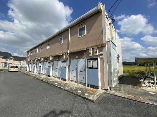 レオパレスアクアの建物外観