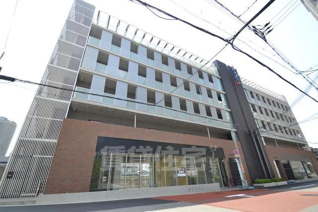 大阪市西区南堀江のマンションの建物外観
