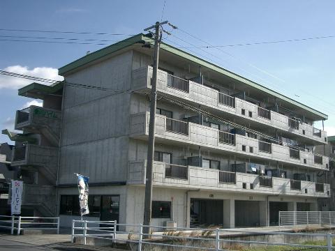 豊川ハイムの建物外観