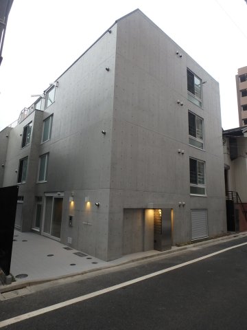 【コンポジット早稲田の建物外観】