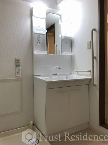 【江東区亀戸のマンションの洗面設備】