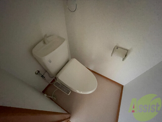 トイレ　トイレにはもちろんウォシュレットも設置済です