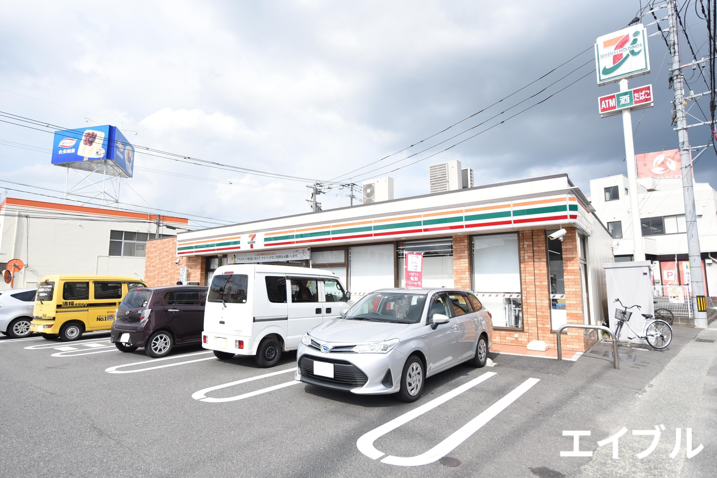 コンビニ　セブンイレブン久留米諏訪野町店（コンビニ）まで386m