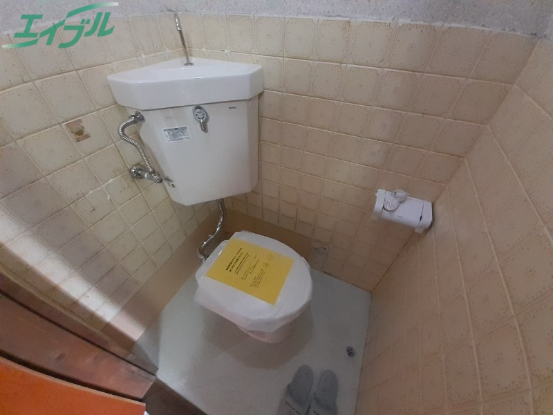 トイレ　別部屋同タイプ