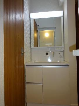 プリムラ夏越　洗面設備　洗面化粧台