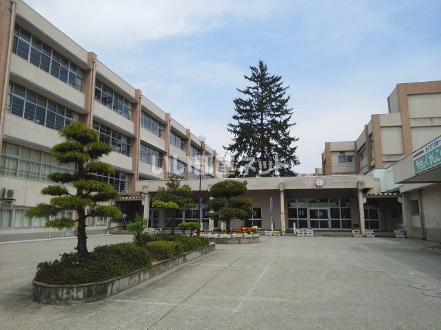 小学校　東根市立神町小学校（小学校）まで512m