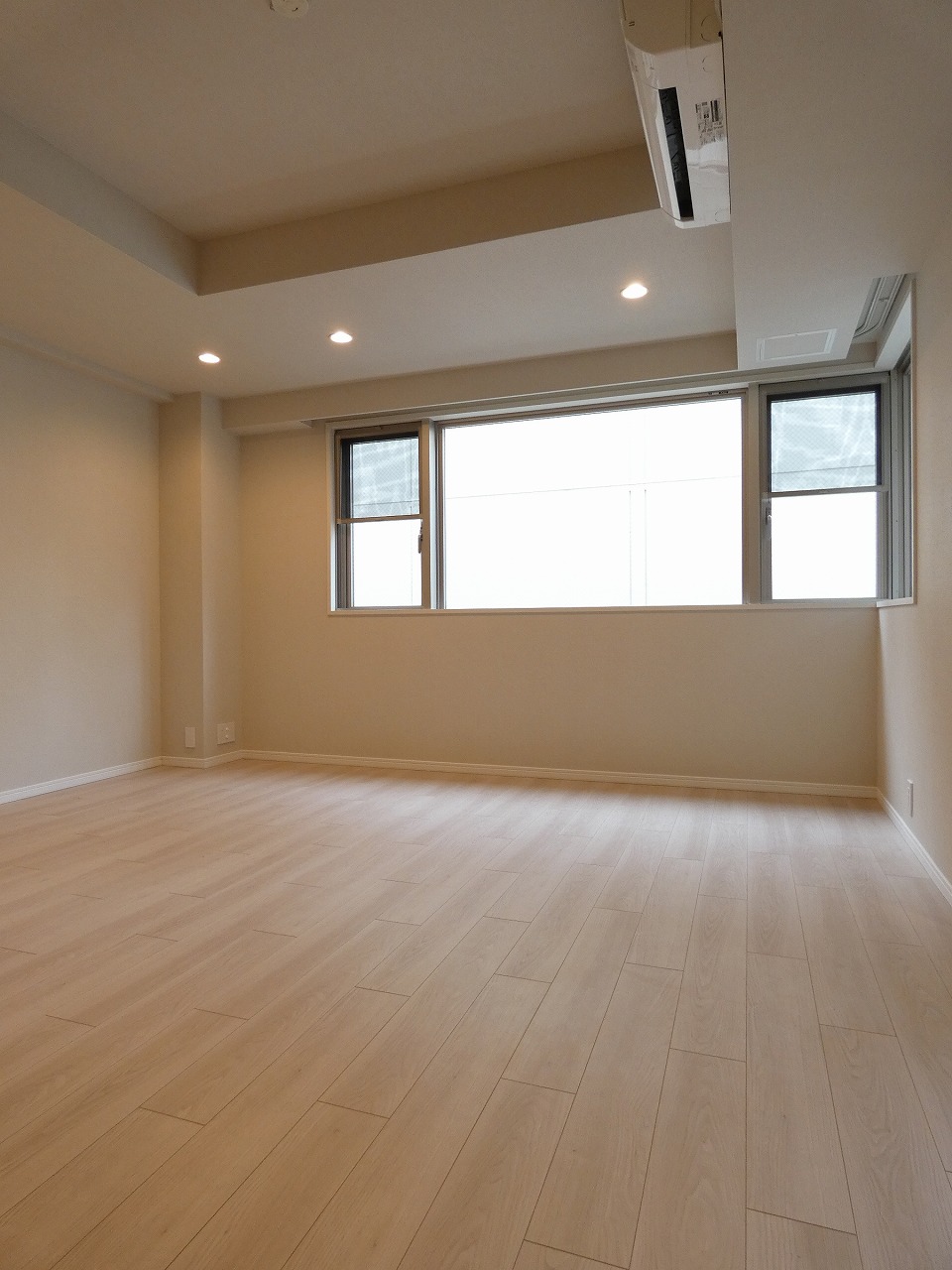 居室・リビング　内観