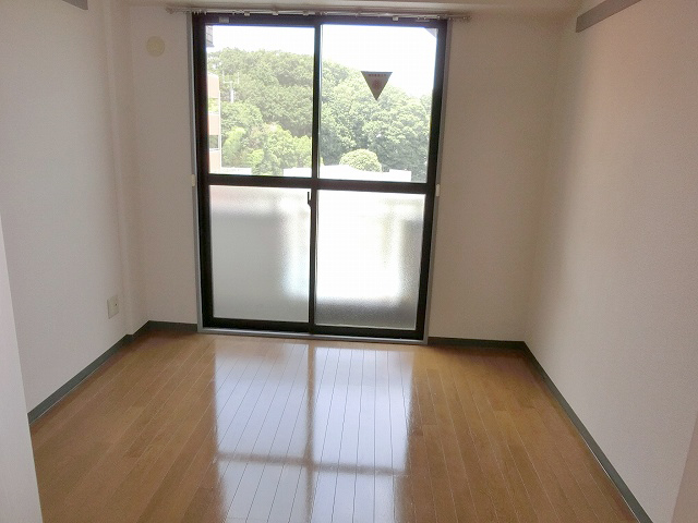 その他部屋・スペース　洋室5帖(反転タイプの他の部屋の写真です)