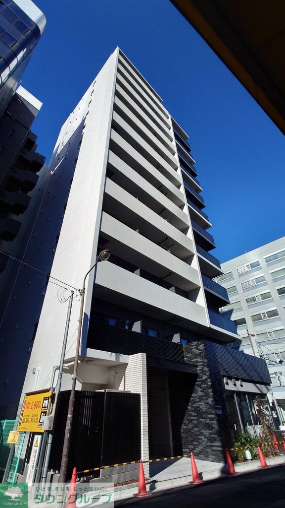 建物外観　駐車場