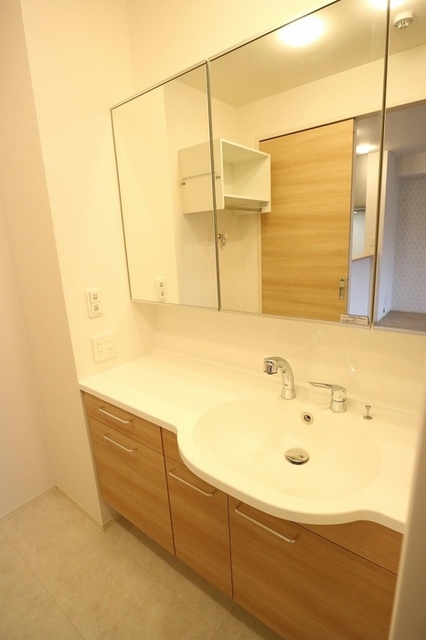 洗面設備　同仕様