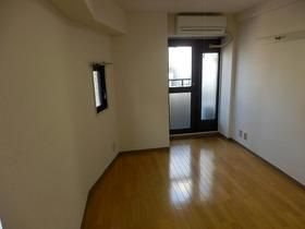 居室・リビング　家具付いていません