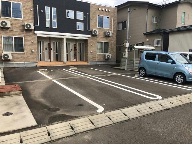 駐車場　駐車場