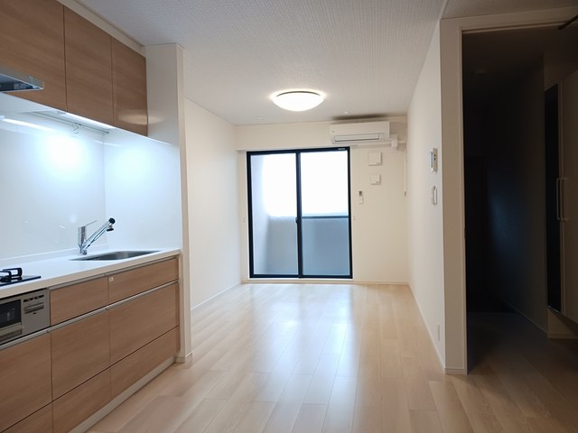 居室・リビング　エアコン付きで初期費用を抑えられます♪